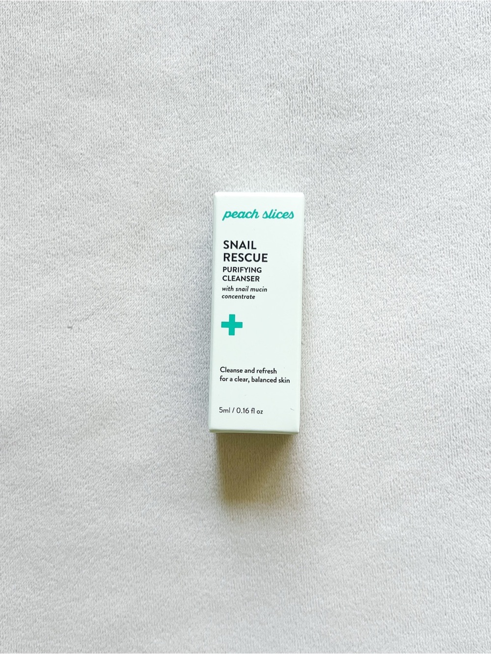 Peach Slices Snail Rescue Purifying Cleanser - White/Teal